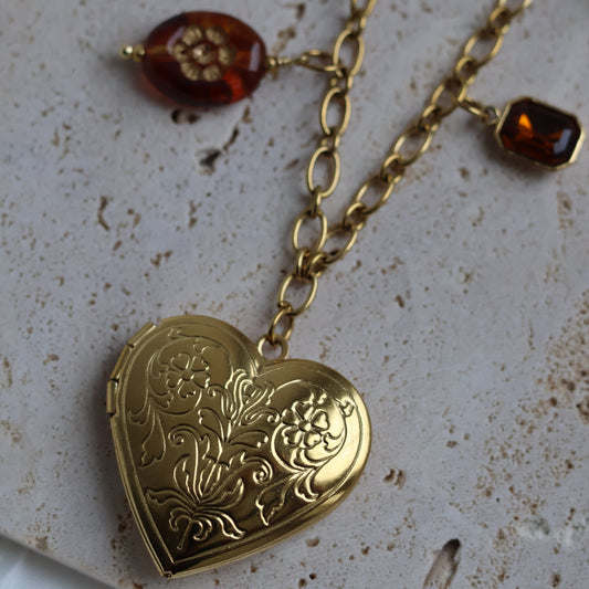 Collier Velisya