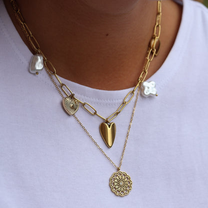 Collier Swana