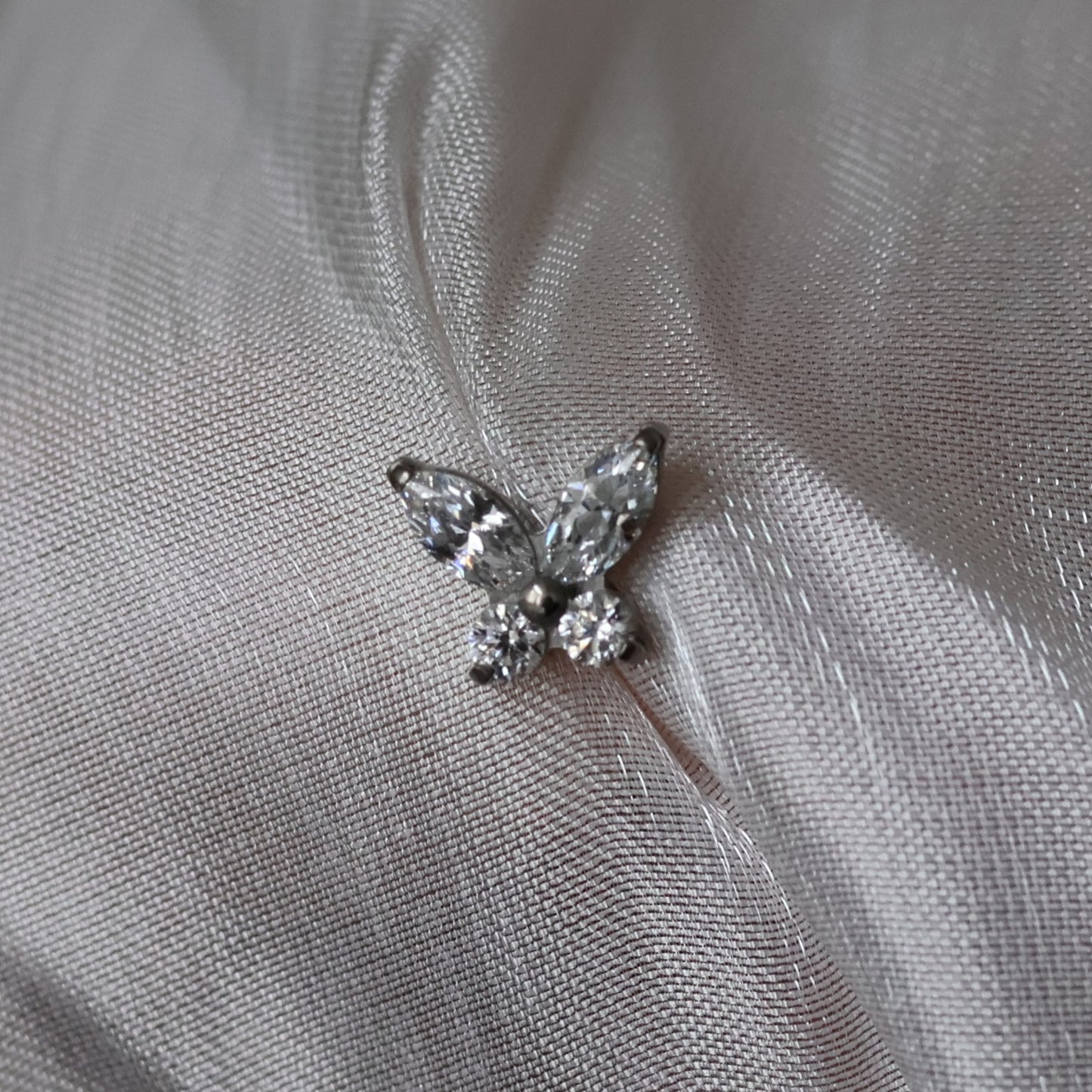 Piercing Liora